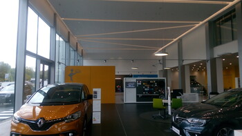 autosalon RENAULT hotov&yacute; interier