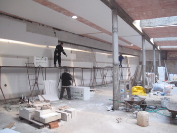 autosalon KIA Modřany stěnov&eacute; rohože př&iacute;prava