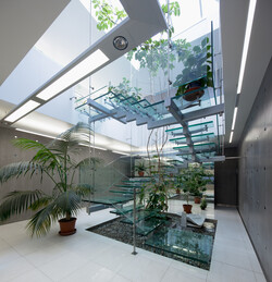 schodi&scaron;ťov&aacute; hala Z&aacute;py 151 3